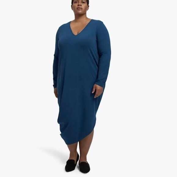 Universal Standard Long Sleeve V-Neck Geneva Dress - Picture 1 of 5
